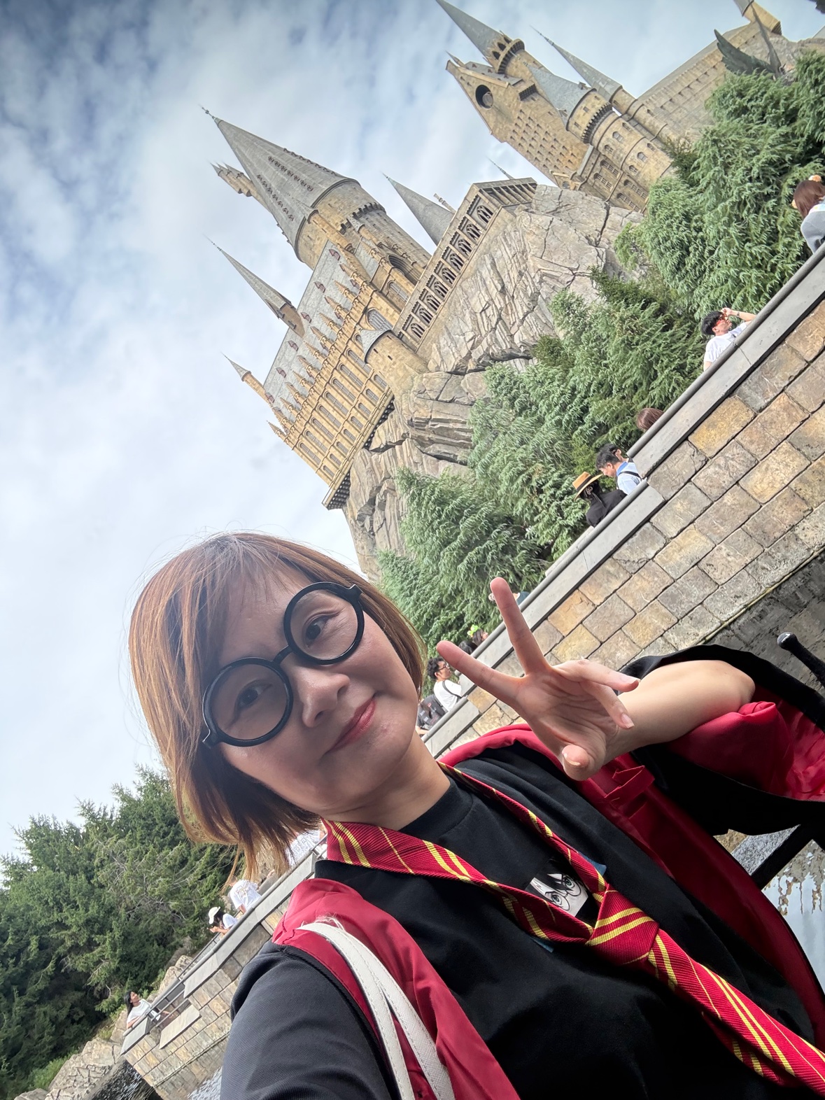 Mai selfie với lâu đài Hogwarts